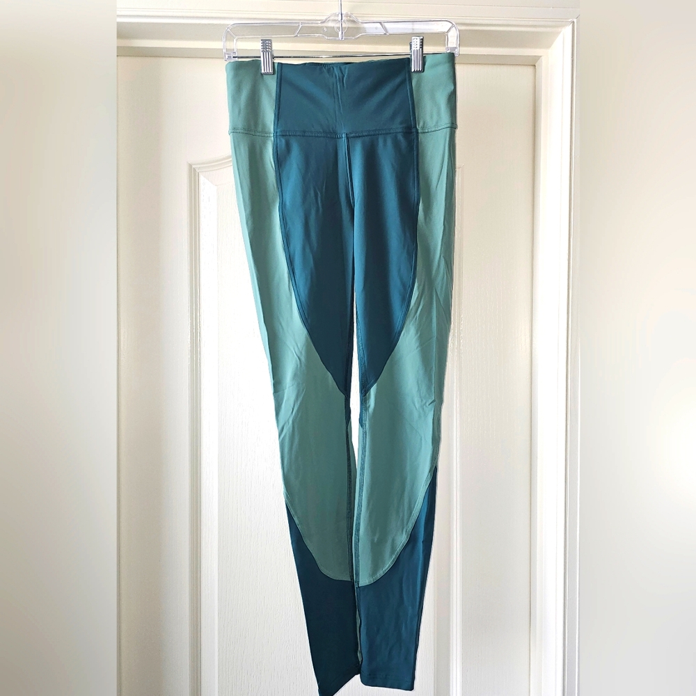 Lululemon Wake & Train Tight *28" Green Jasper / Frosted Pine 8